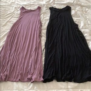 🌻 2 AE side lace dresses